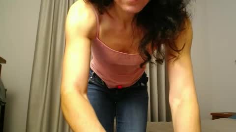 Snapshot of betty_sw chatting on 01-17-25, 12:31 betty_sw online show from 01-17-25, 12:31