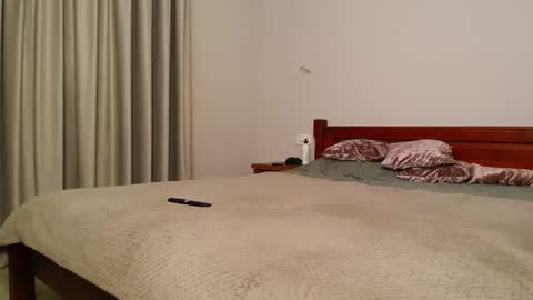Snapshot of betty_sw chatting on 03-12-25, 03:29 betty_sw online show from 03-12-25, 03:29