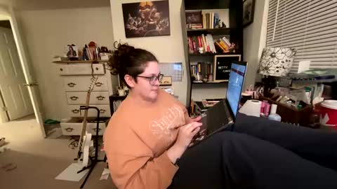Betty Cake online show from 12-12-24, 10:13