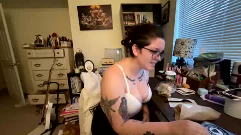 Betty Cake online show from 12-21-24, 09:36