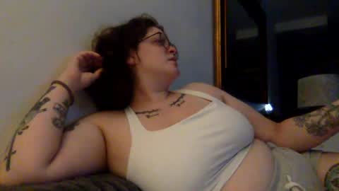Snapshot of bettycake666 chatting on 07-14-26, 04:17 Betty Cake online show from 07-14-26, 04:17