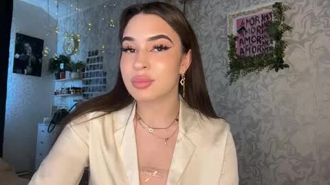Snapshot of bettyejeanpaul chatting on 05-30-26, 09:39 Betty online show from 05-30-26, 09:39
