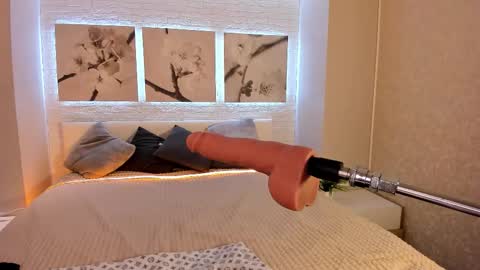 Betty online show from 11-21-25, 08:18