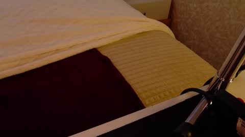 Snapshot of bettyrouse chatting on 01-07-26, 08:22 Betty online show from 01-07-26, 08:22