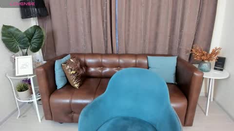 Snapshot of bettyurbane chatting on 01-30-25, 04:16 Mila Sweet online show from 01-30-25, 04:16