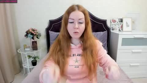 Snapshot of bettyurbane chatting on 02-20-25, 04:28 Mila Sweet online show from 02-20-25, 04:28