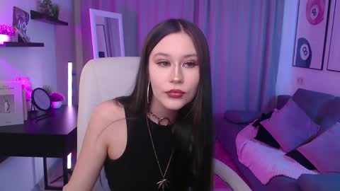 Snapshot of bety_white chatting on 06-01-26, 08:05 Katie online show from 06-01-26, 08:05