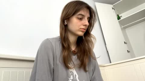 Snapshot of beulahweikert chatting on 06-06-26, 01:16 Lina online show from 06-06-26, 01:16