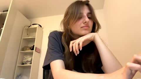 Snapshot of beulahweikert chatting on 06-10-26, 05:23 Lina online show from 06-10-26, 05:23