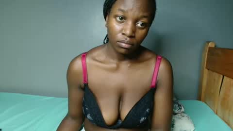 Snapshot of beverly_bay chatting on 05-22-26, 02:30 beverly online show from 05-22-26, 02:30