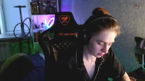 beverly_yay online show from 04-18-26, 05:17