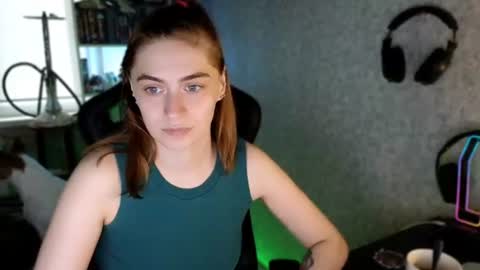 Snapshot of beverly_yay chatting on 06-24-26, 05:45 beverly_yay online show from 06-24-26, 05:45