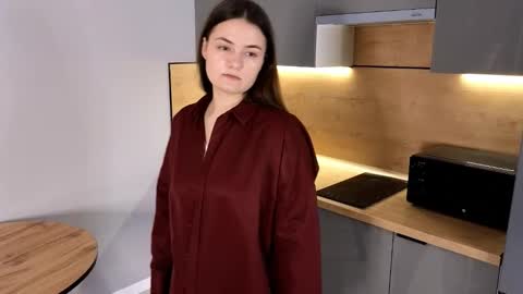 Snapshot of beverlyprice chatting on 11-30-25, 06:06 Alissa online show from 11-30-25, 06:06