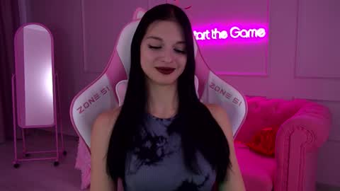 Snapshot of beverlyyork chatting on 02-12-25, 06:51 Beverly online show from 02-12-25, 06:51