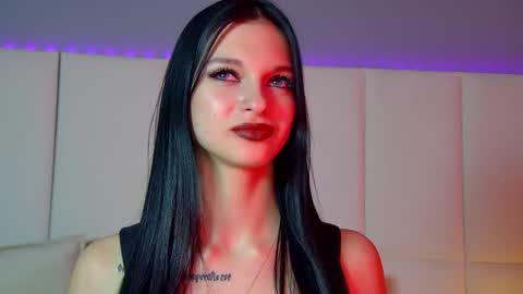 Snapshot of beverlyyork chatting on 02-19-25, 04:33 Beverly online show from 02-19-25, 04:33