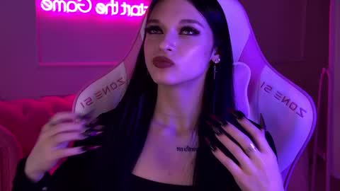 Snapshot of beverlyyork chatting on 02-20-25, 10:48 Beverly online show from 02-20-25, 10:48