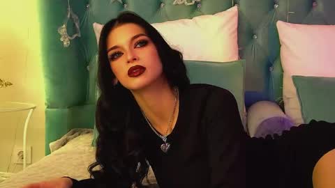 Beverly online show from 12-21-25, 06:20