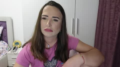   BeyonceDoll       Twitter DollBeyonce    online show from 04-18-26, 07:07