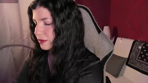 Snapshot of beyondsteel chatting on 11-29-25, 03:20 beyondsteel online show from 11-29-25, 03:20