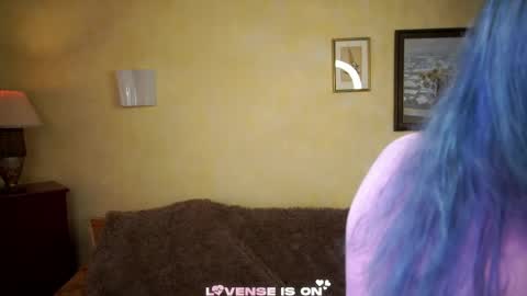 Eliz online show from 05-25-26, 02:39
