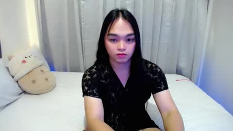 Snapshot of bhabytrans69 chatting on 01-18-25, 12:24 BHABY 3 online show from 01-18-25, 12:24