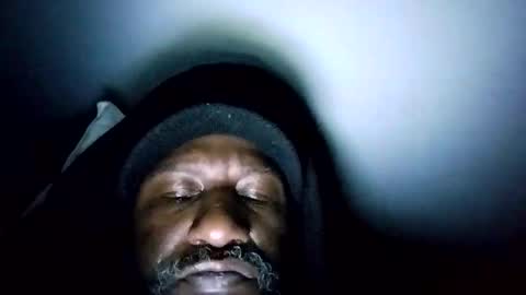 Snapshot of bi582945 chatting on 11-28-25, 12:24 bi582945 online show from 11-28-25, 12:24