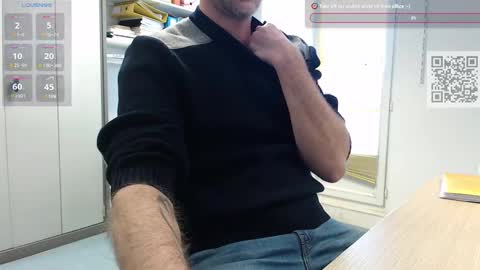 My name is David and if you like public exhibitions you wont be disappointed with me LoL - My favorite vibes is 44  online show from 02-03-25, 01:30