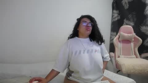 Snapshot of bianca_boobs chatting on 10-25-25, 09:17 Bianca Tuesday to Sunday from 2am to 6am UTC-5 online show from 10-25-25, 09:17