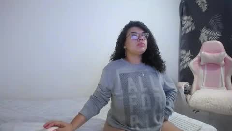 Snapshot of bianca_boobs chatting on 11-11-25, 09:20 Bianca Tuesday to Sunday from 2am to 6am UTC-5 online show from 11-11-25, 09:20