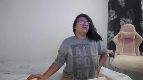 Snapshot of bianca_boobs chatting on 11-14-25, 09:30 Bianca Tuesday to Sunday from 2am to 6am UTC-5 online show from 11-14-25, 09:30