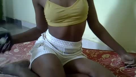 Snapshot of bianca_juicy22 chatting on 02-04-25, 08:35 Bianca online show from 02-04-25, 08:35