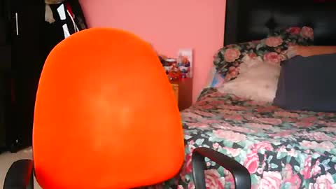 Snapshot of biancasteel chatting on 07-20-26, 04:53 biancasteel online show from 07-20-26, 04:53