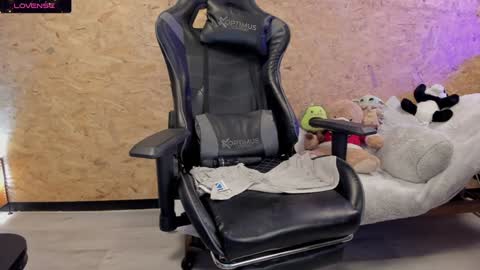 Biancastrong.. IGThebiancastrong online show from 01-14-25, 08:31