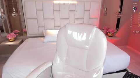 Snapshot of biancax_ chatting on 11-27-25, 04:03 Hi Im Bianca online show from 11-27-25, 04:03