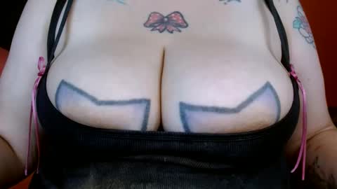 bianca online show from 10-24-25, 01:07