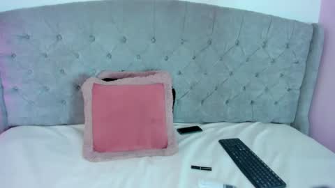Biannca Diaz online show from 05-21-26, 03:30