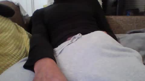 Snapshot of bibipheuck chatting on 11-04-25, 12:54 bibipheuck online show from 11-04-25, 12:54