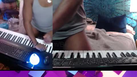 Snapshot of bicepsandfrot chatting on 12-23-25, 12:41 BicepsandFrot online show from 12-23-25, 12:41