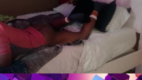 Snapshot of bicepsandfrot chatting on 01-11-26, 07:24 BicepsandFrot online show from 01-11-26, 07:24