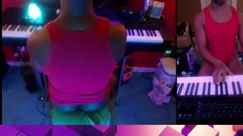 Snapshot of bicepsandfrot chatting on 02-02-26, 07:18 BicepsandFrot online show from 02-02-26, 07:18