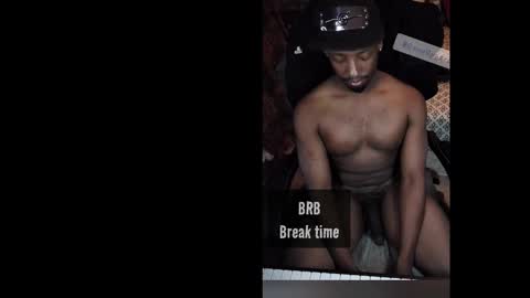 Snapshot of bicepsandfrot chatting on 02-18-26, 01:40 BicepsandFrot online show from 02-18-26, 01:40