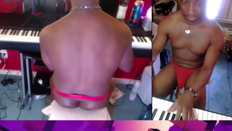 Snapshot of bicepsandfrot chatting on 02-25-26, 06:45 BicepsandFrot online show from 02-25-26, 06:45