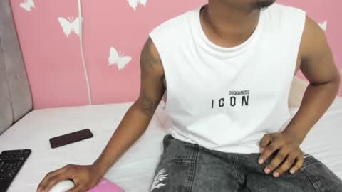 Snapshot of big_5684 chatting on 11-25-25, 01:38 big_5684 online show from 11-25-25, 01:38