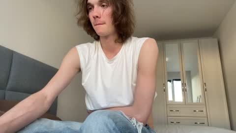 big_lil_small online show from 06-08-26, 03:56