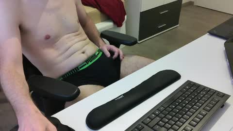 Snapshot of big_tobi_1 chatting on 04-14-26, 05:57 big_tobi_1 online show from 04-14-26, 05:57