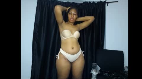 Snapshot of bigass898 chatting on 05-21-26, 05:53 helen online show from 05-21-26, 05:53