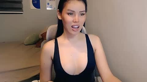 Snapshot of bigassslutdoll chatting on 06-30-26, 04:30 Mia online show from 06-30-26, 04:30
