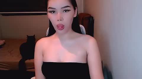 Snapshot of bigassslutdoll chatting on 07-02-26, 02:45 Mia online show from 07-02-26, 02:45