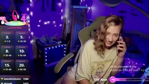 Snapshot of bigbearandbunny chatting on 09-27-25, 01:32 bigbearandbunny online show from 09-27-25, 01:32