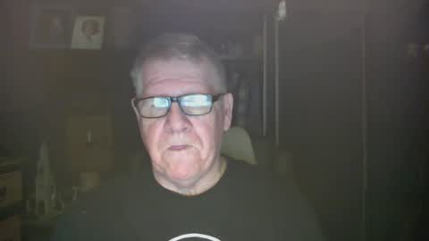 Snapshot of bigbeerdrinker1 chatting on 12-26-24, 10:26 bigbeerdrinker online show from 12-26-24, 10:26